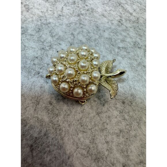 Vintage Gold Tone Brooch With Faux Pearl Apple Design teacher gift - Picture 2 of 8
